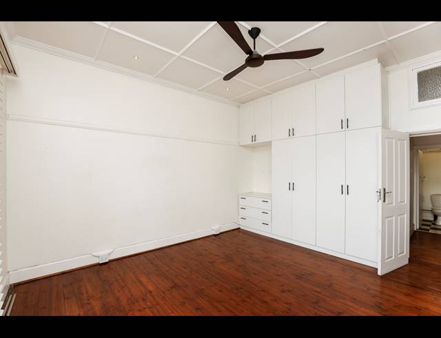 2.5 BEDROOM APARTMENT FOR SALE IN ESSENWOOD